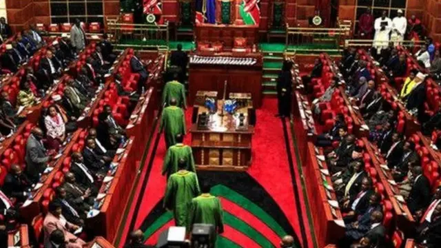 Wabunge wakiwa katika vikao bungeni