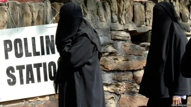 ਧਾਰਮਿਕ ਚਿੰਨ੍ਹਾਂ ਲੈ ਕੇ ਇਤਿਹਾਸਕ ਫ਼ੈਸਲੇ