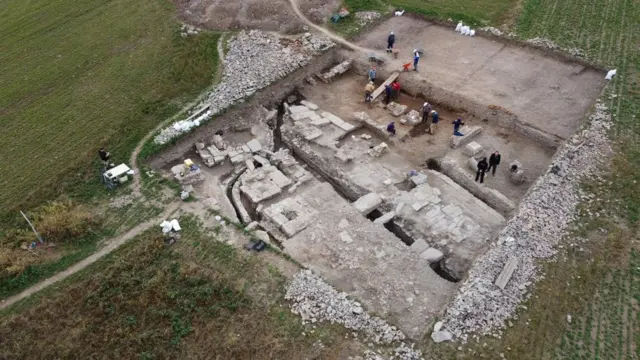 Ostaci rimskog slavoluka u Viminacijumu