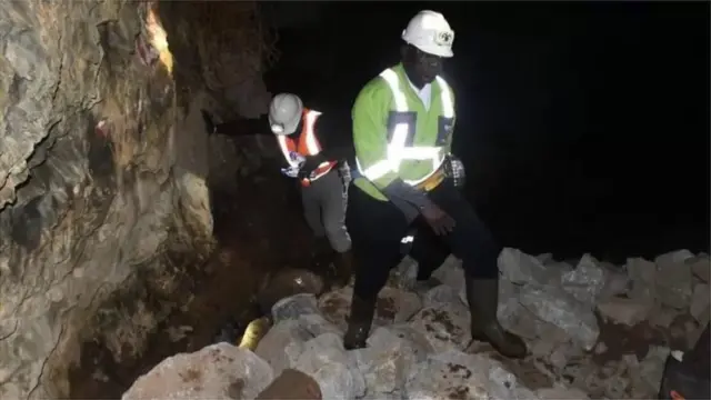 Bassolma Bazié, ministre de la Fonction publique, du Travail et de la protection sociale dans la mine