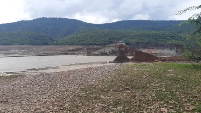 అన్నమయ్య డ్యామ్ కట్ట తెగిన ప్రాంతం