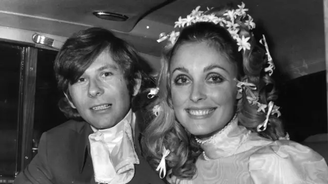 Roman Polanski e Sharon Tate vestidacodigo promocional b2xbetnoiva, dentrocodigo promocional b2xbetum carro.