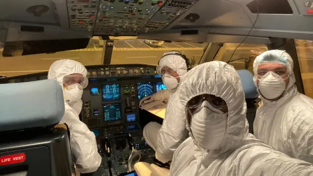 Wuhan Sri Lankan students