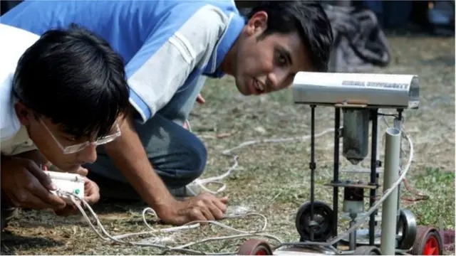 ఏడాదికి ఐఐటీ రెండు సార్లు