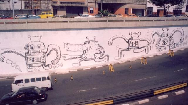Primeira versão do painel na passagem subterrânea que liga à avenida Dr. Arnaldo à avenida Paulista, em São Paulo