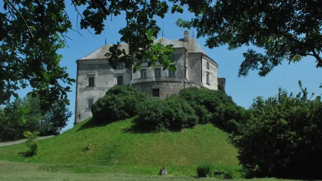 Олеський замок