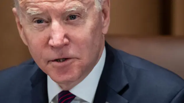 প্রেসিডেন্ট বাইডেন