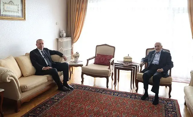 Cumhurbaşkanı Recep Tayyip Erdoğan, Saadet Partisi Yüksek İstişare Kurulu Başkanı Oğuzhan Asiltürk'ü 7 Ocak'ta evinde ziyaret etmişti