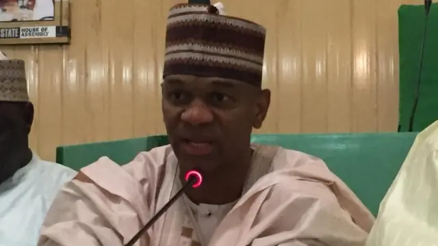 Wannan shi ne hoton daya daga cikin mambobin kwamitin a yayin da ya ke magana