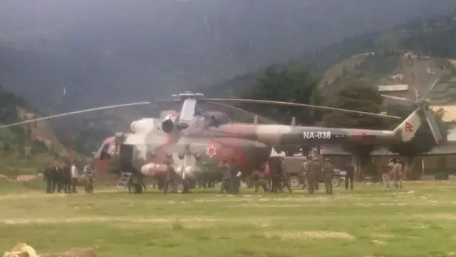 सेनाको हेलिकप्टरमा राखेर डा. केसीलाई काठमाण्डू ल्याइयो।