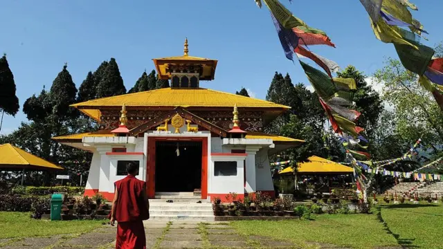 वो राज्य जहां पर ज़मीन खरीदकर नहीं बस सकते