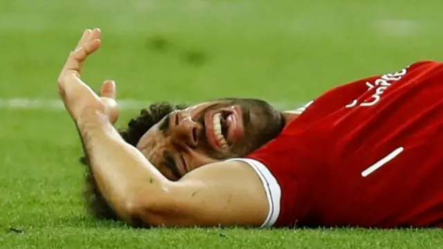 Mohamed Salah en el césped