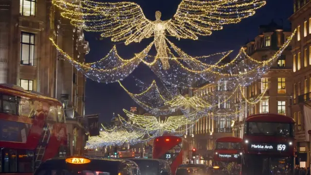 在英國倫敦攝政街的聖誕燈飾