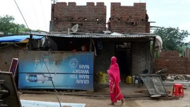 निवडणुका, दारुबंदी