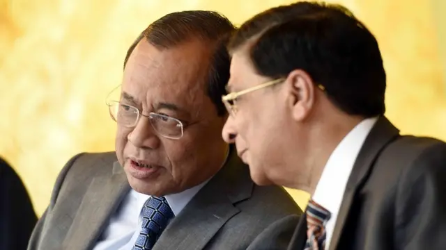 जस्टिस रंजन गोगोई और जस्टिस दीपक मिश्र