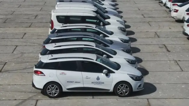 Yenikapı'ya çekilen araçlar