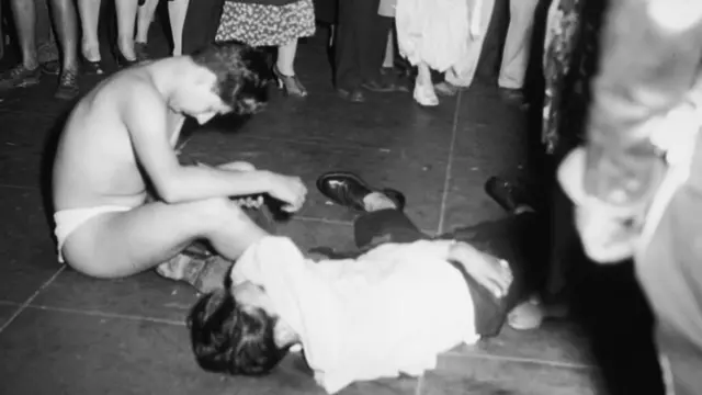 Jóvenes que resultaron golpeados