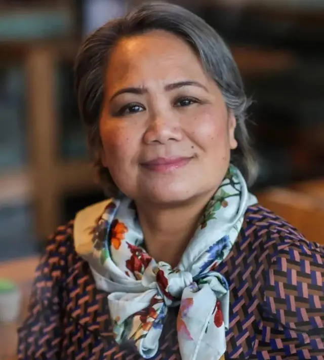 สายพิณ มัวร์