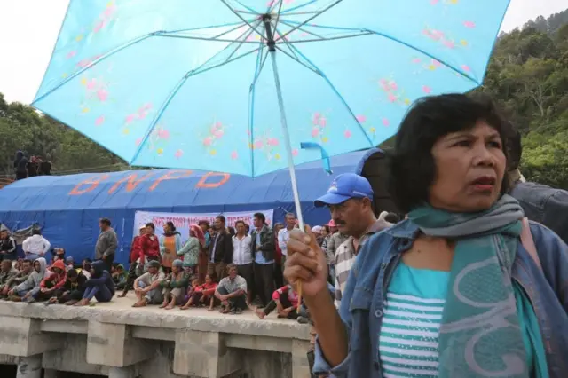 pencarian terus dilakukan di danau Toba