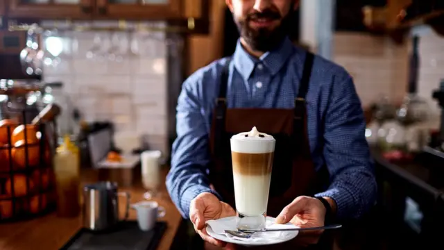 Ваш бариста вносит свой вклад в решение мировых проблем своим прекрасно приготовленным латте