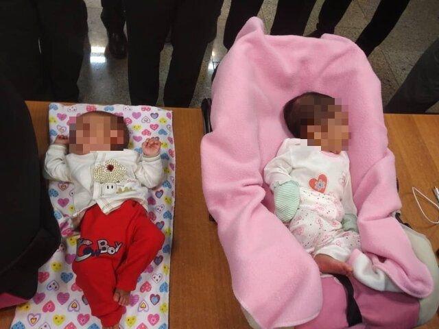 دو نوزاد همراه متهمان پیدا شده است