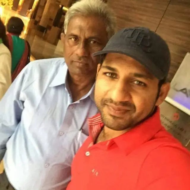 கேப்டன் சர்ஃபிரஸூம் தாய் மாமன் மெக்பூ ஹாசன்