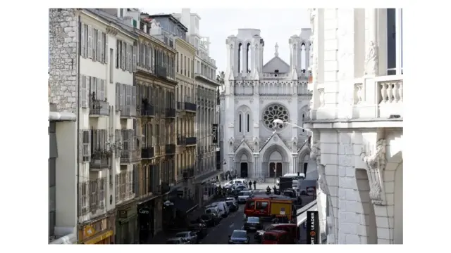 گرجا گھر، فرانس، چاقو، حملہ