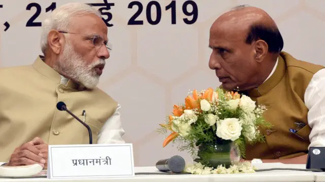 राजनाथ सिंह और नरेंद्र मोदी