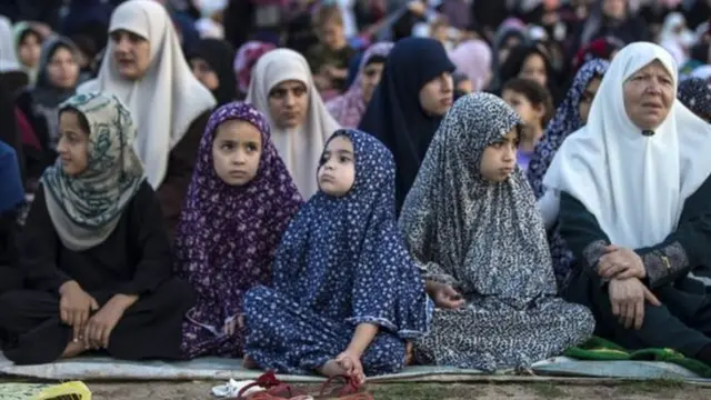 نساء في صلاة العيد