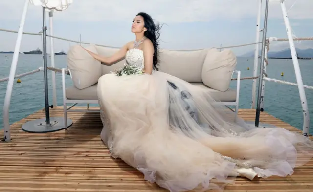 गायिका रवीना मेहता