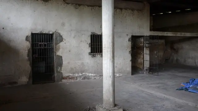 Calabozos vacíos en la estación de policía de La Trinidad.