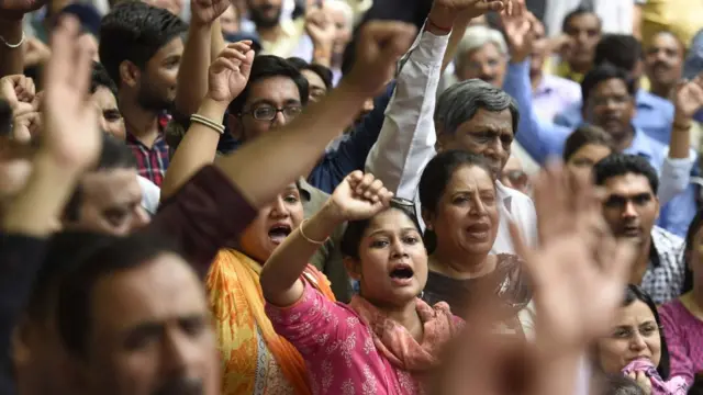 મહારાષ્ટ્ર સરકારે પણ જૂની પેન્શન યોજના લાગુ કરવાની વાત કરી છે