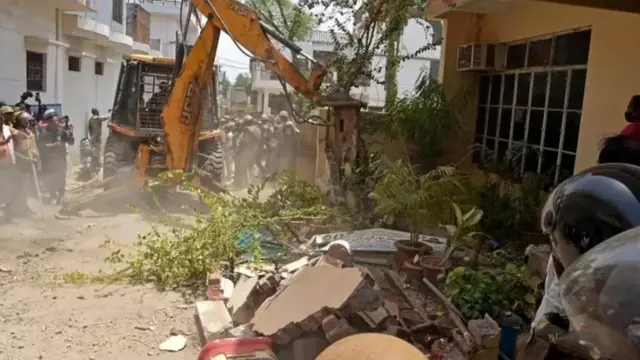 منہدم شدہ گھر