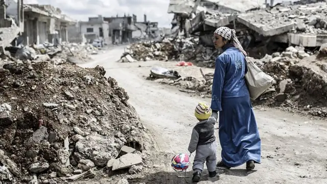 Suriye'de anne ve çocuğu