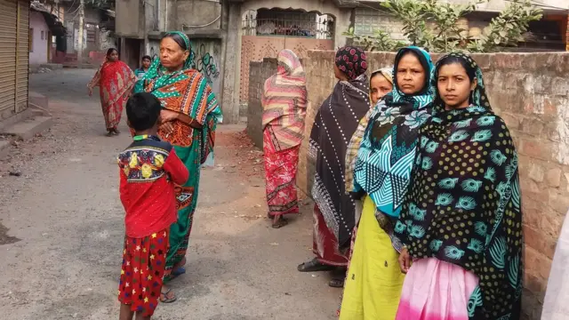 धूलागढ़ की महिलाएं