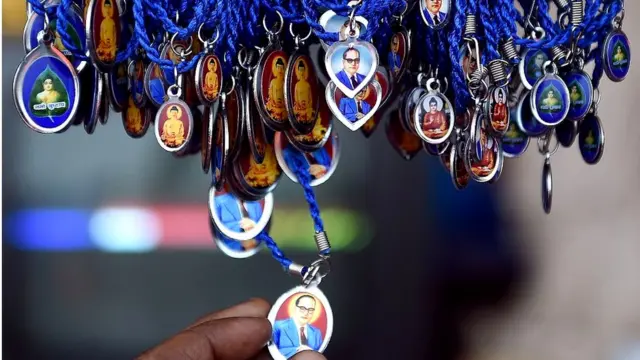 అంబేడ్కర్ లాకెట్లు