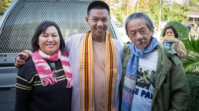 นายจตุภัทร์กับพ่อและแม่