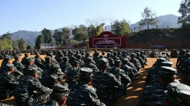 ရက္ခိုင့်တပ်မတော်တပ်ဖွဲ့