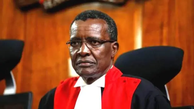 Jaji Mkuu nchini humo David Maraga amesema kuwa mahakama inasitisha eendeshaji wa kesi ndogondogo mwa muda wa siku 14