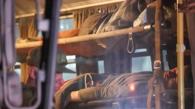 إجلاء الجنود الأوكرانيين