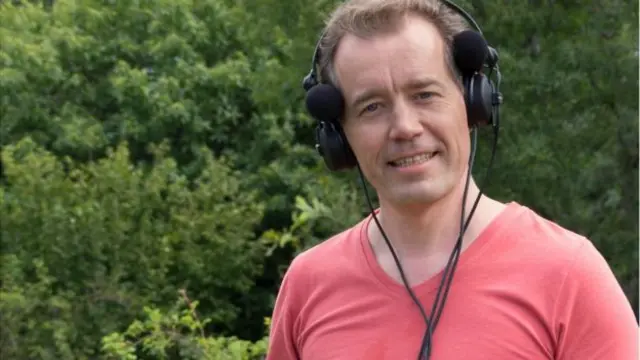 ستيفاني بيجو مؤسس موقع أوفيس نويز جنيريتور