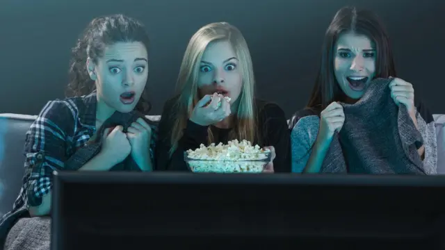 Chicas viendo película