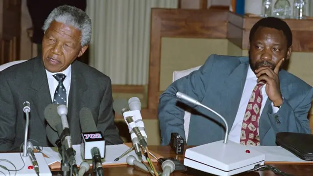 मंडेला और रामापूसा