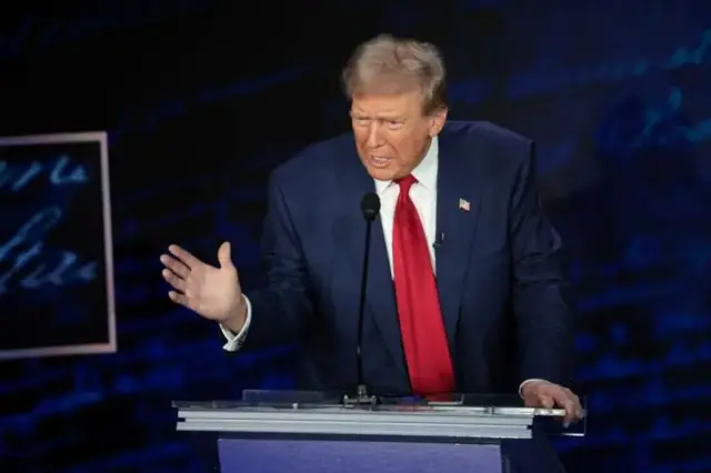 கமலா ஹாரிஸ் - டிரம்ப்