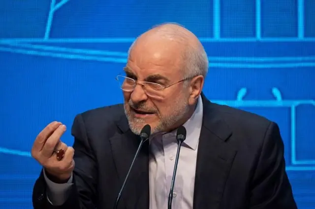 इराक़ युद्ध के बाद भी ग़ालिबाफ़ का ओहदा बढ़ता रहा और साल 1997 में वे आईआरजीसी के वायु सेना के कमांडर बन गए