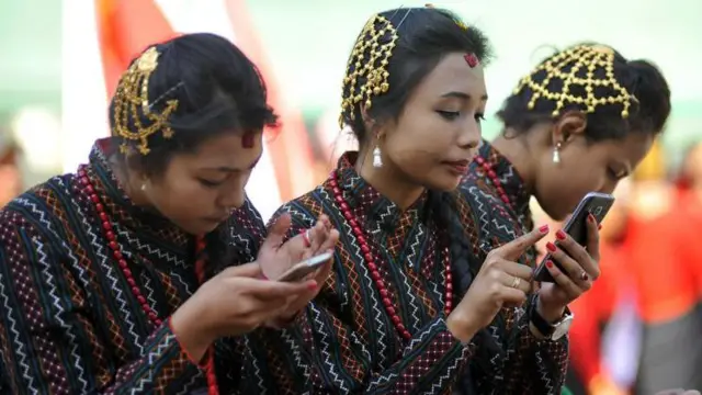 मोबाइल फोन