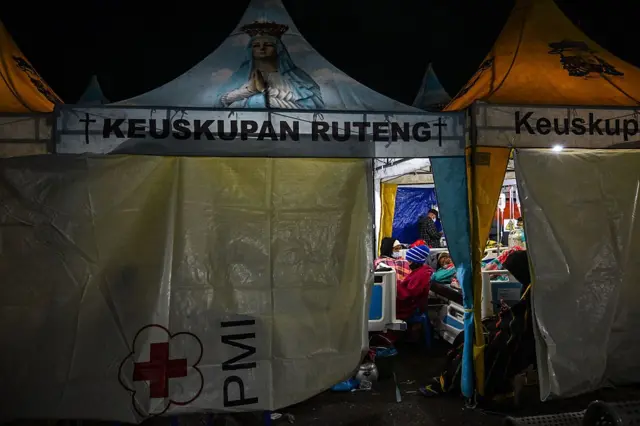 Tenda medis darurat di depan RSUD Ruteng, Kabupaten Manggarai, Nusa Tenggara Timur, pada 15 Agustus 2026, 