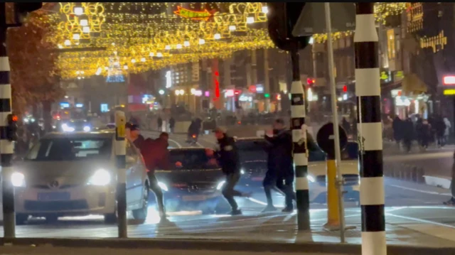 من اعتداءات تعرّض لها مشجعون يهود في أمستردام