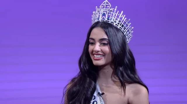 રિયા સિંઘાની તસવીર 