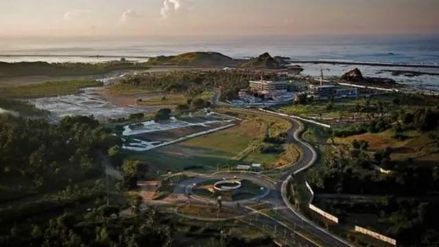 Foto udara yang diambil pada 23 Februari 2019, memperlihatkan proyek pengembangan pesisir Mandalika